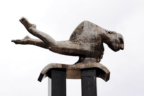 Fotografía real de O Sireno, de Francisco Leiro, en Vigo